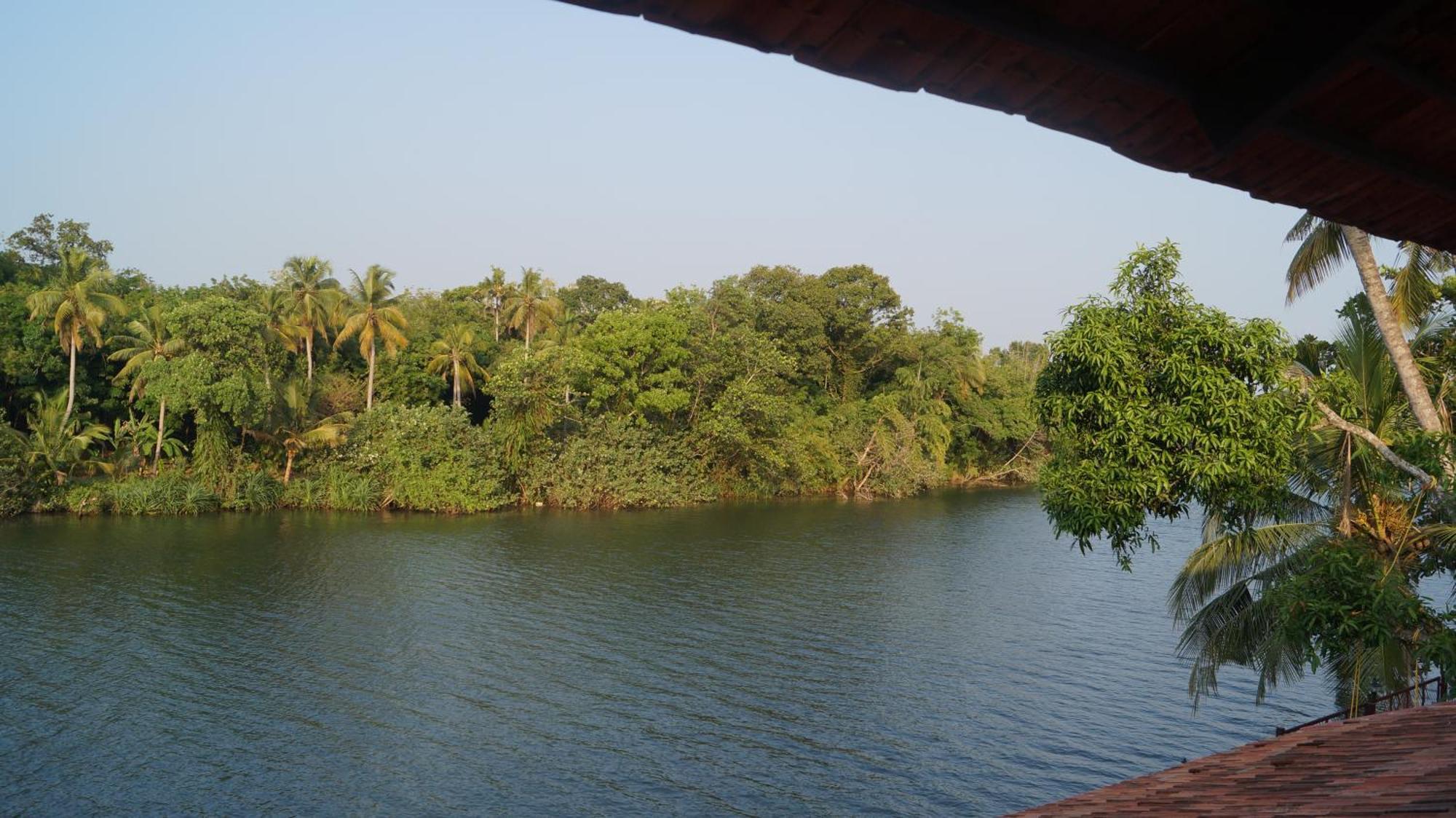 Blue Lake Villa كولاّم المظهر الخارجي الصورة
